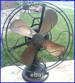 Antique Green 1927 12 Oscillating Brass blade GE loop handle fan cycles 25-30