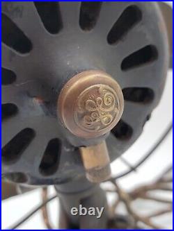 Antique Old General Electric GE Type AVV 4 Brass Blade Oscillating Desk Fan