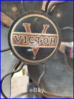 Antique / Vintage Victor Desktop Table Fan Model 120 Electric