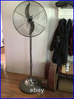 Art Deco standing fan 3 speeds Fresh'nd Aire Co. Chicago industrial