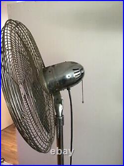 Art Deco standing fan 3 speeds Fresh'nd Aire Co. Chicago industrial