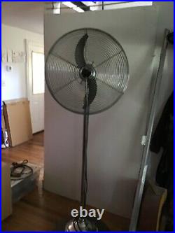 Art Deco standing fan 3 speeds Fresh'nd Aire Co. Chicago industrial