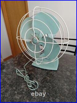 GENERAL ELECTRIC 2 SPEED OSCILATING FAN F15S125 TEAL BLUE GREEN 1950's