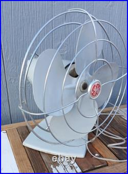 General Electric GE Table Fan F14S125 Oscillating Metal 14 Antique 1940s MCM