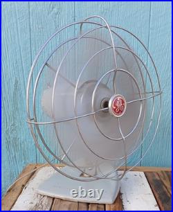 General Electric GE Table Fan F14S125 Oscillating Metal 14 Antique 1940s MCM