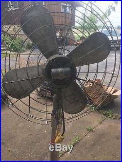 Rare Antique Industrial Robbins & Myers Floor Fan With Art Deco 1940s