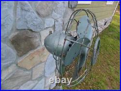 Vintage 1940's Westinghouse Poweraire Model 12PAP Oscillating Pedestal Fan