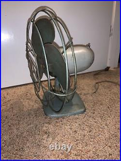 Vintage 1950's GENERAL ELECTRIC GE 12 Oscillating Fan Four Blade FM10S61 Green