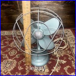 Vintage 8 Dominion Electric Table Fan Model 2003 Looks Great Runs Great