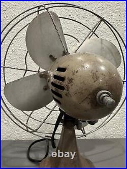 Vintage Manning Bowman 12 Oscillating Desk / Table Fan Model No. 52