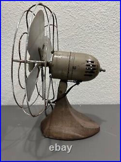 Vintage Manning Bowman 12 Oscillating Desk / Table Fan Model No. 52