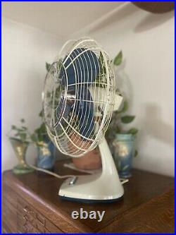 Vintage Toshiba Electric Fan Oscillating ES-5B Age of Flight Metal Sn. 1640967