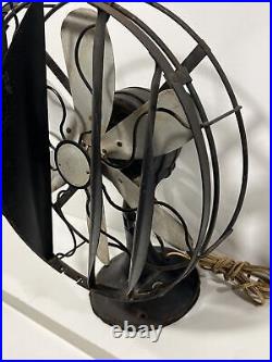 Vintage Victor Electric Products Oscillating 6 Blade Louvered Fan Works 17 Tall