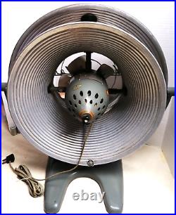 Vintage Vorandofan Model B10D1 Art Deco 3 Speed Floor Fan